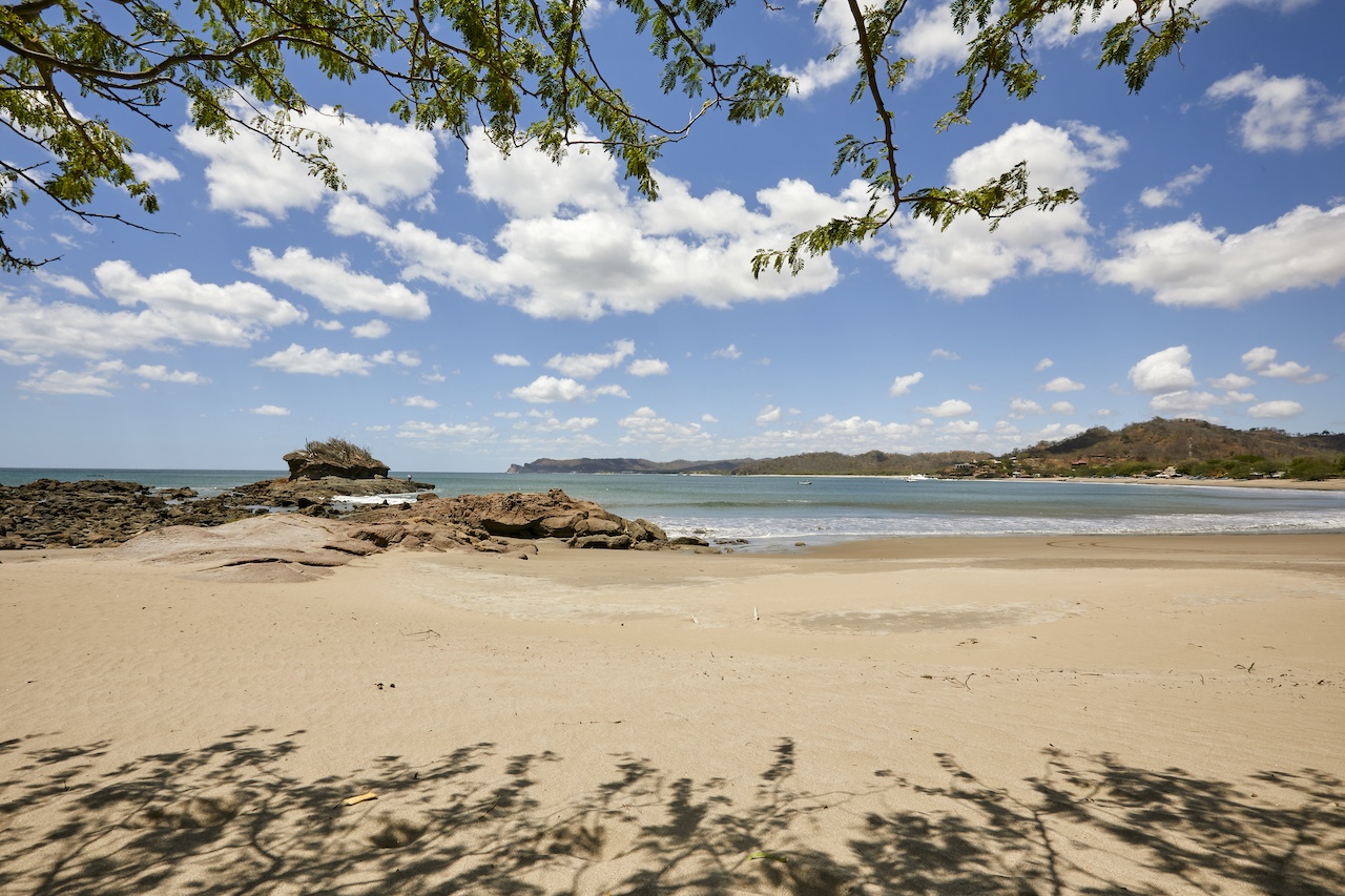 Tola, Pacific Coast: The Emerald Coast Experience